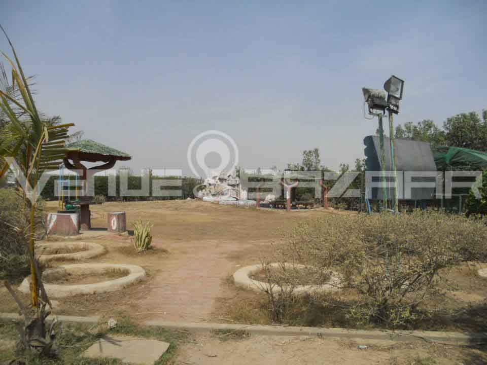 Farmhouse in Karachi